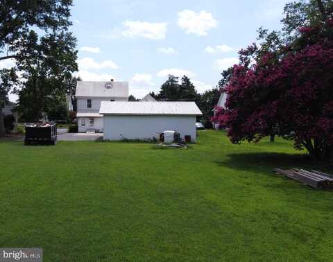 7 W CLARKE AVENUE, MILFORD, DE 19963