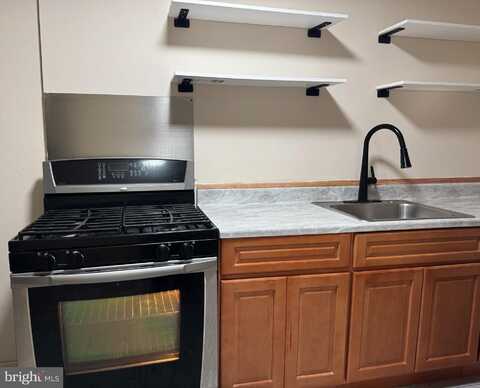 1304 BROWNING STREET, CAMDEN, NJ 08104