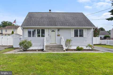 31 BALTUSROL STREET, HAMILTON, NJ 08690