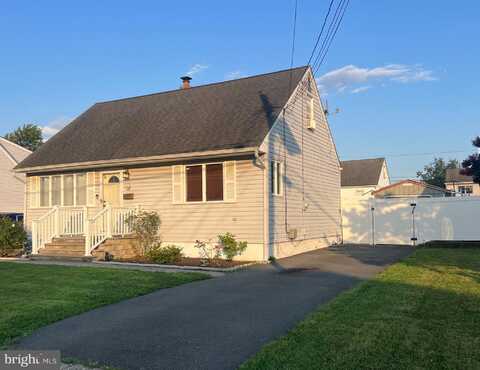 31 BALTUSROL STREET, HAMILTON, NJ 08690