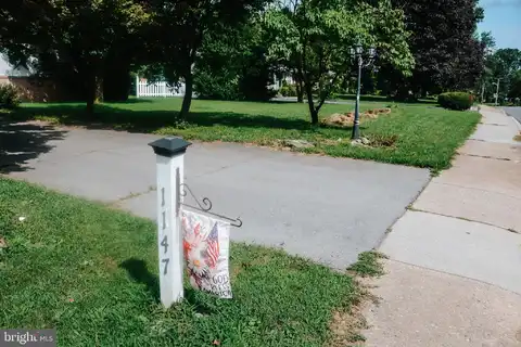 1147 W MAIN STREET, EPHRATA, PA 17522
