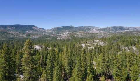 11820 Eagle Lakes Road, Soda Springs, CA 96161