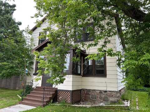 107 E McLeod, Ironwood, MI 49938