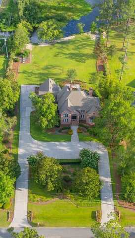 1001 Cherry Creek Dr, Valdosta, GA 31605
