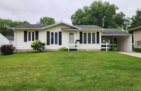 1745 Carriage Hill Drive, Waterloo, IA 50701