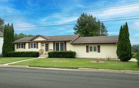 414 M Ave, Grundy Center, IA 50638