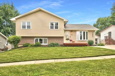 3945 Valdez Drive, Waterloo, IA 50701