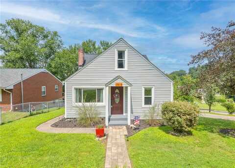 1917 7th St, New Kensington, PA 15068