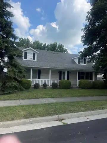 402 E Mechanic Street, Wapakoneta, OH 45895