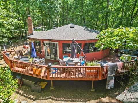 834 S Hogan Drive, Westminster, SC 29693