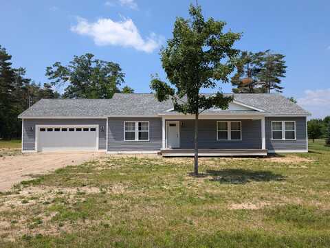 9136 S Airport Road, Atlanta, MI 49709