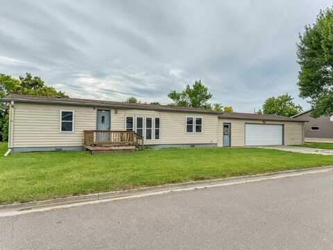506 E 9TH Avenue, Groton, SD 57445