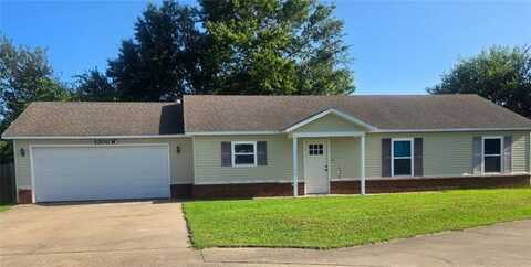 1200 Michael LN, Siloam Springs, AR 72761