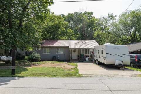1034 S Washington AVE, Fayetteville, AR 72701