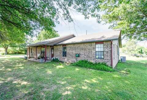 590 Duckworth ST, Gentry, AR 72734