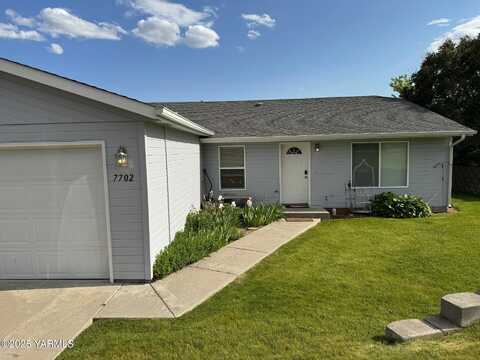 7702 Douglas Dr, Yakima, WA 98908