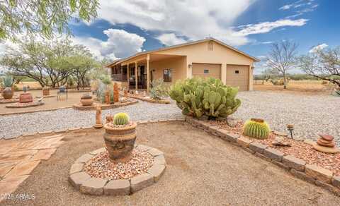 600 W HIGHWAY 82 Highway, Huachuca City, AZ 85616
