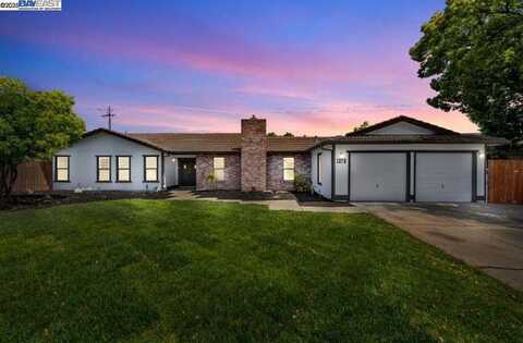 1272 Eastridge pl, Manteca, CA 95336