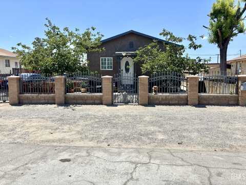 517 Polk Street, Taft, CA 93268
