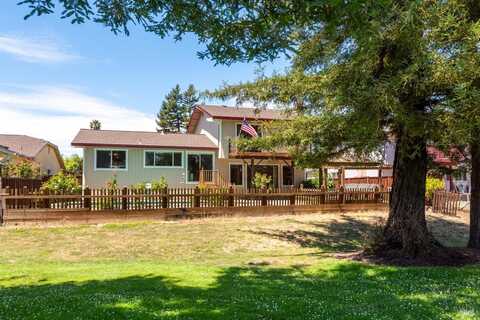 239 Fauna Avenue, Rohnert Park, CA 94928