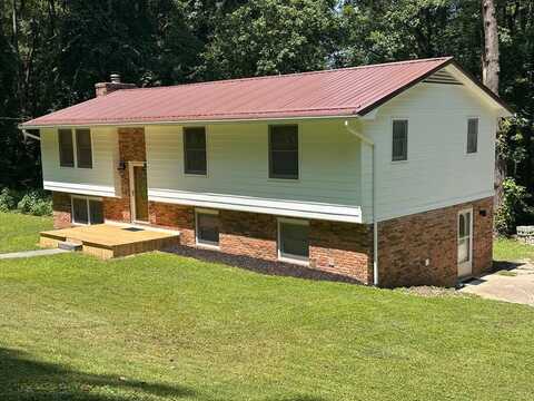 72 Cherry Lane, OAK HILL, WV 25901