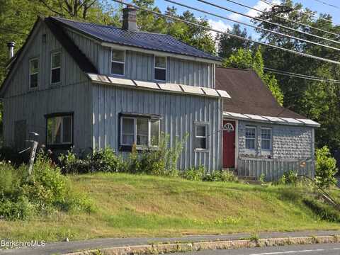 450 River Rd, Clarksburg, MA 01247