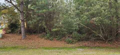 3421 Glen Court SE, Southport, NC 28461