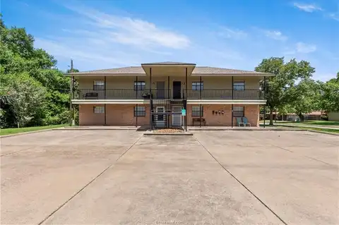 609 Wades, Navasota, TX 77868