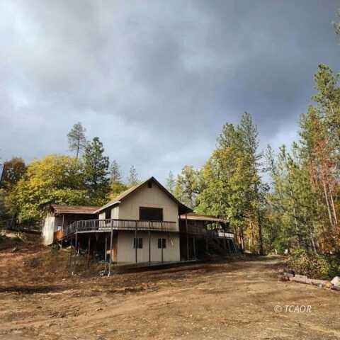 1000 Five Cent Gulch St, Weaverville, CA 96093
