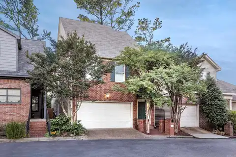 26 Foxcroft Village Drive, Little Rock, AR 72227