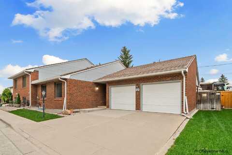 722 MYLAR PARK DR, Cheyenne, WY 82009