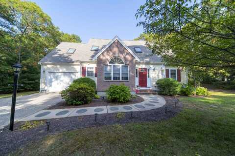 113 Club Valley, Hatchville, MA 02536