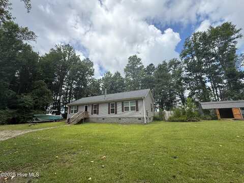 153 Country Club Lane, Newport, NC 28570