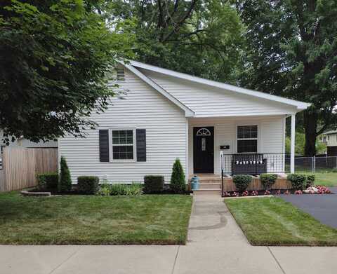 607 E Riverside, Williamston, MI 48895