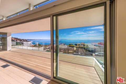 18223 Coastline Dr, Pacific Palisades, CA 90265