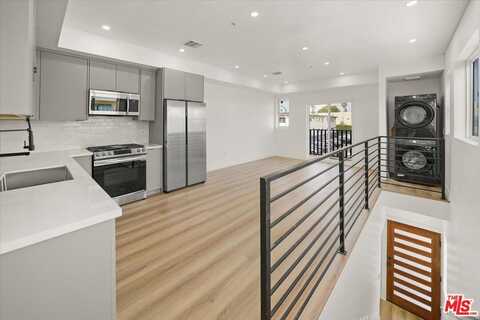 910 N Hudson Ave, Los Angeles, CA 90038