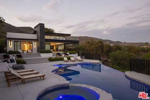 29800 Cuthbert Rd, Malibu, CA 90265