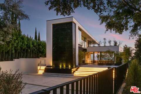1210 Laurel Way, Beverly Hills, CA 90210