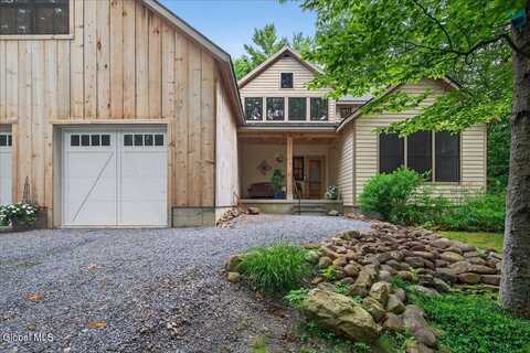 215 Young Road, Middle Grove, NY 12850