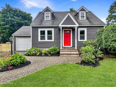 10 Saratoga Drive, Glenville, NY 12302