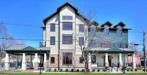 25 Lawrence Street, Saratoga Springs, NY 12866