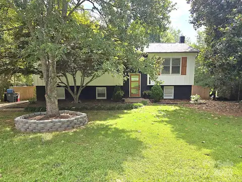 3822 Newhall Drive NW, Conover, NC 28613