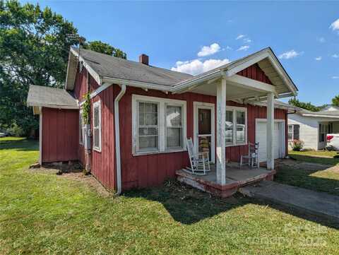 261 Westwood Circle, Waynesville, NC 28786