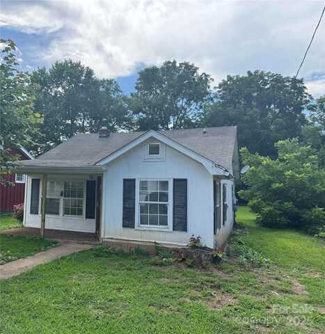 269 Westwood Circle, Waynesville, NC 28786