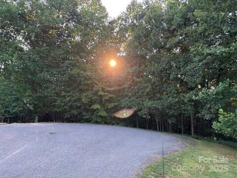 N Harbor Watch Drive unit: 157, Statesville, NC 28677