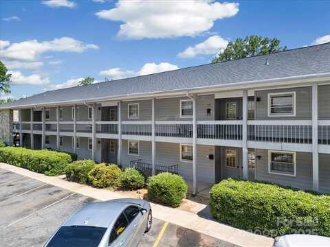 2920 Ramsgate Court unit: 46, Winston Salem, NC 27106
