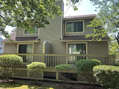 496 Woodward Avenue, New Haven, CT 06512