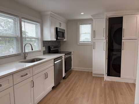 15 Lyon Avenue, Greenwich, CT 06830