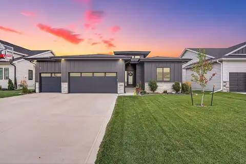 4655 180th Street, Waukee, IA 50263