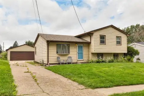 4133 E Madison Avenue, Des Moines, IA 50317